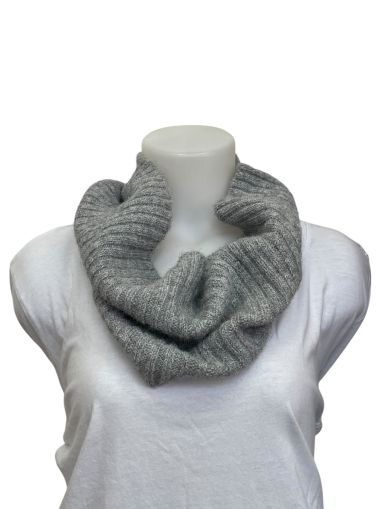 Дамски зимен шал