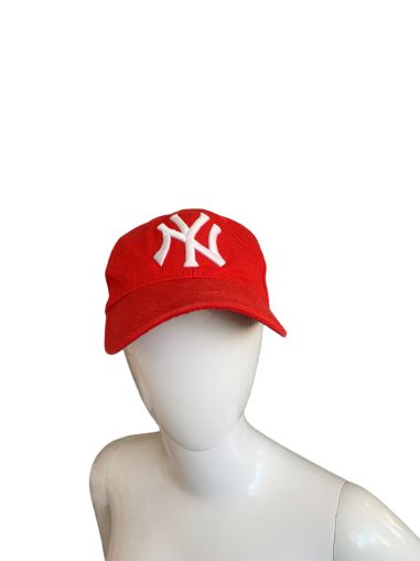 Шапка с козирка NY YANKEES