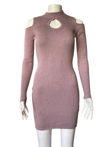 Плетена дамска рокля с голи рамене, с прозорец на деколтето SAYWHAT M