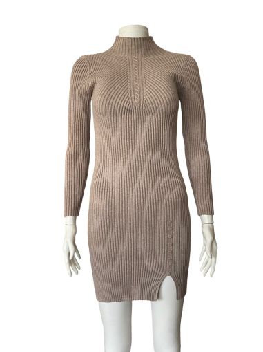 Плетена дамска рокля с поло яка, копчета и цепка XS