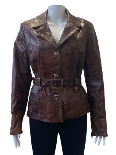 Дамско кожено яке с джобове, копчета и колан M