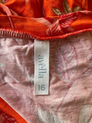 Дамска блуза с къс ръкав на цветя AVELLA L