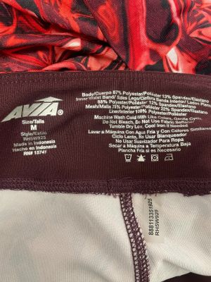 Дамски спортен клин капри AVIA M