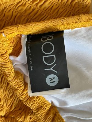  Дамско горнище на бански BODY M