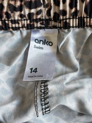 Дамски къси панталони ANKO L