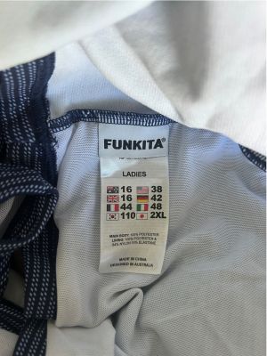  Дамско горнище на бански FUNKITA  L