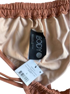  Дамско долнище на бански BODY L