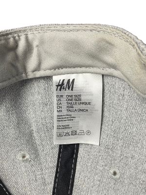 Шапка с козирка H&M ONE SIZE