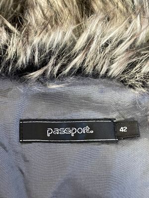 Пухкавo дамско елече PASSPORT L