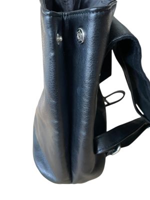 Кожена дамска чантичка тип раничка H&M