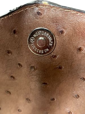 Кафява дамска флап чанта GUESS от еко кожа