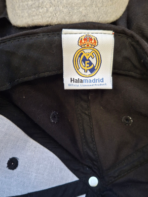 Шапка с козирка REAL MADRID