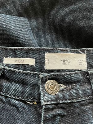 Дамски дънки с висока талия MNG XS