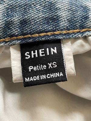 Сини накъсани дамски дънки SHEIN XS