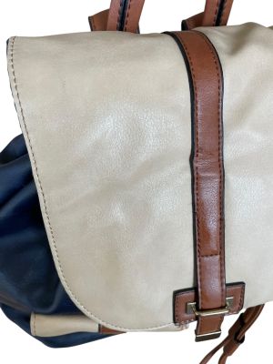 Кожена дамска раница ACCESSORIZE 