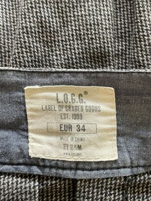 Дамска пола с джобчета, копчета и цип L.O.G.G. XS