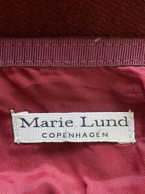 Дамска пола с цип MARIE LUND M