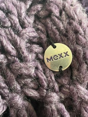 Плетен шал с ресни и помпони MEXX