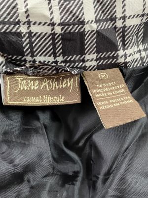 Дамско елече с джобчета и цип JANE ASHLEY M