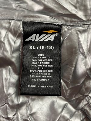 Дамско елече с джобчета и цип AVIA XL