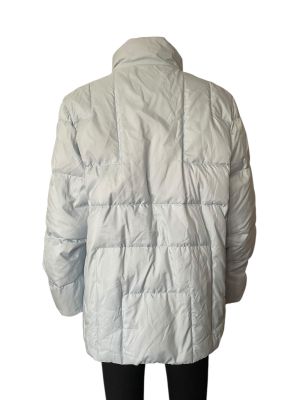 Светло синьо дамско зимно яке с джобове, копчета и цип L