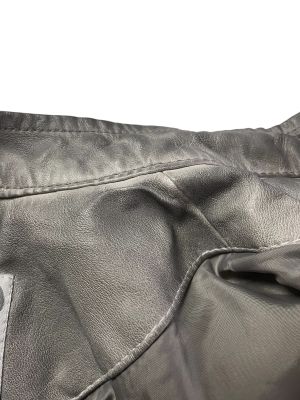 Дамско кожено яке с джобове, копче и ципове C&A M