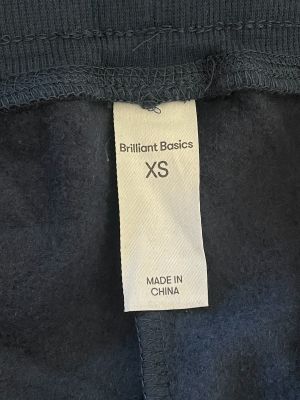 Дамско спортно долнище с джобове и връзки BRILLIANT BASICS XS