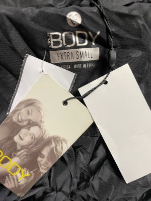 Дамски елек с цип и качулка BODY BY COTTON:ON XS